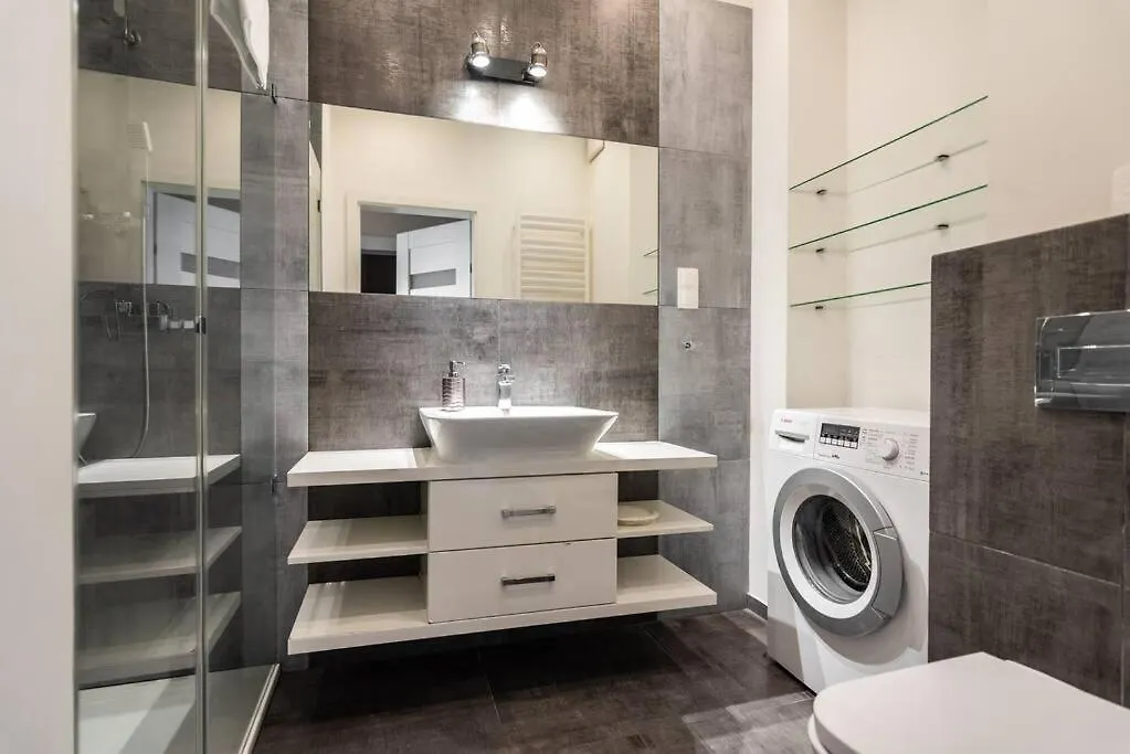 Rakowicka Serenity Suite - By Upstairs Krakow