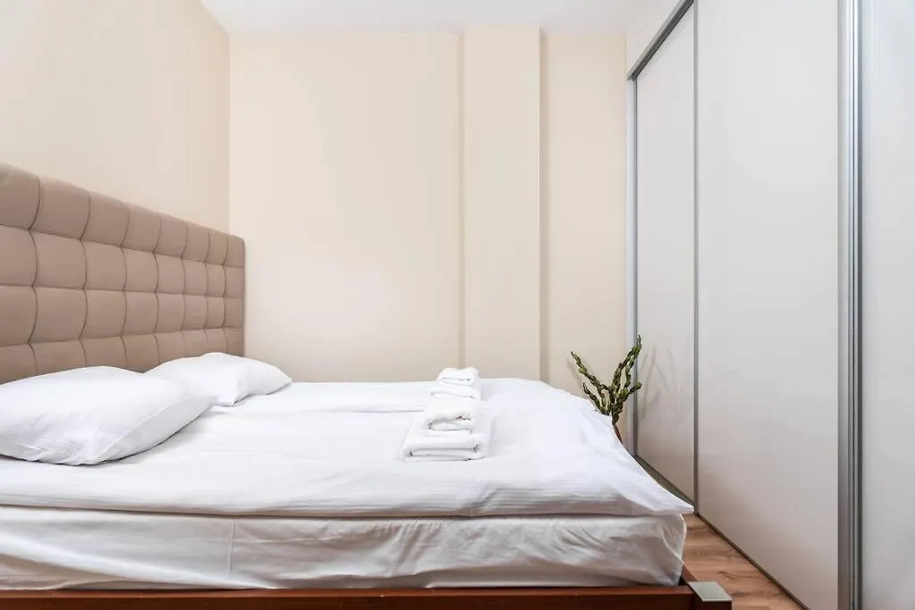 Rakowicka Serenity Suite - By Upstairs Krakow 0*,  Poland